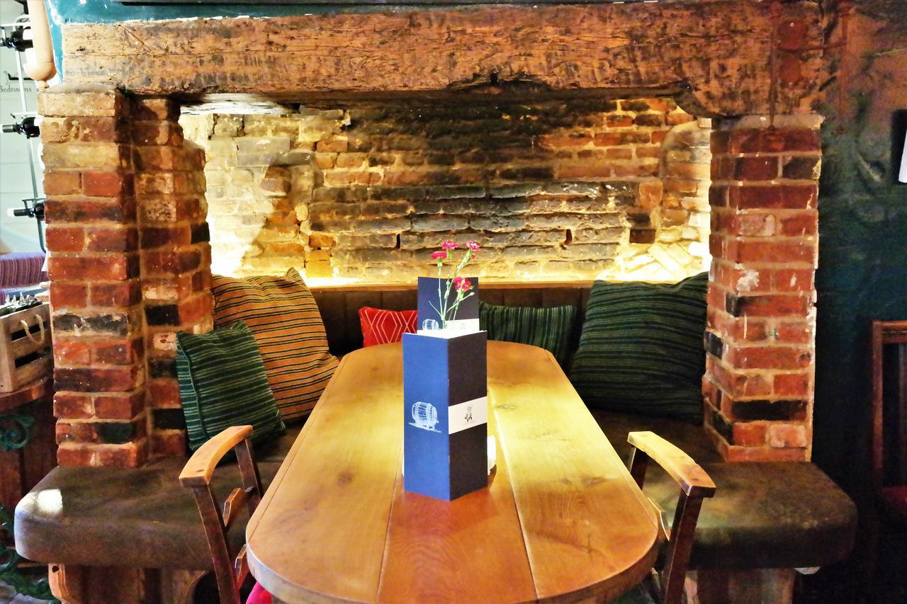 The Cross Keys Hotel Saffron Walden Exterior photo